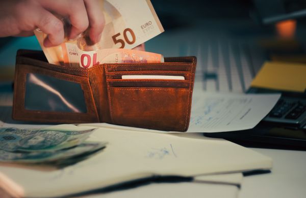 Les solutions : domicile fiscal d’une personne en maison de retraite