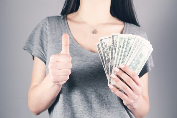 Les solutions : prélèvement à la source et défiscalisation
