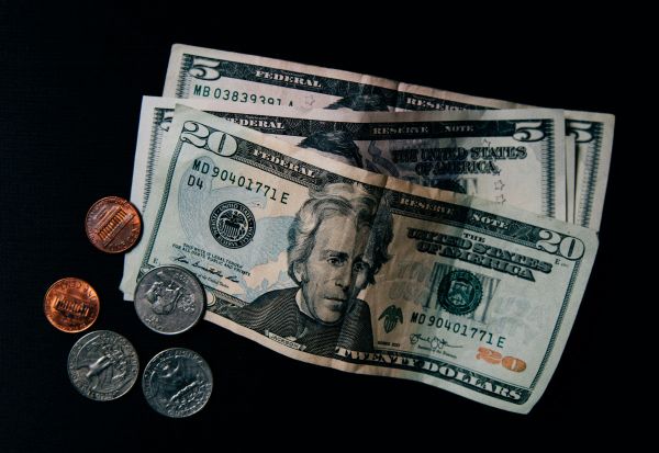 Les solutions : salaire des dirigeants des restos du coeur